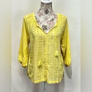 🛍️ VELVET Sheer yellow blouse size‎ XS.